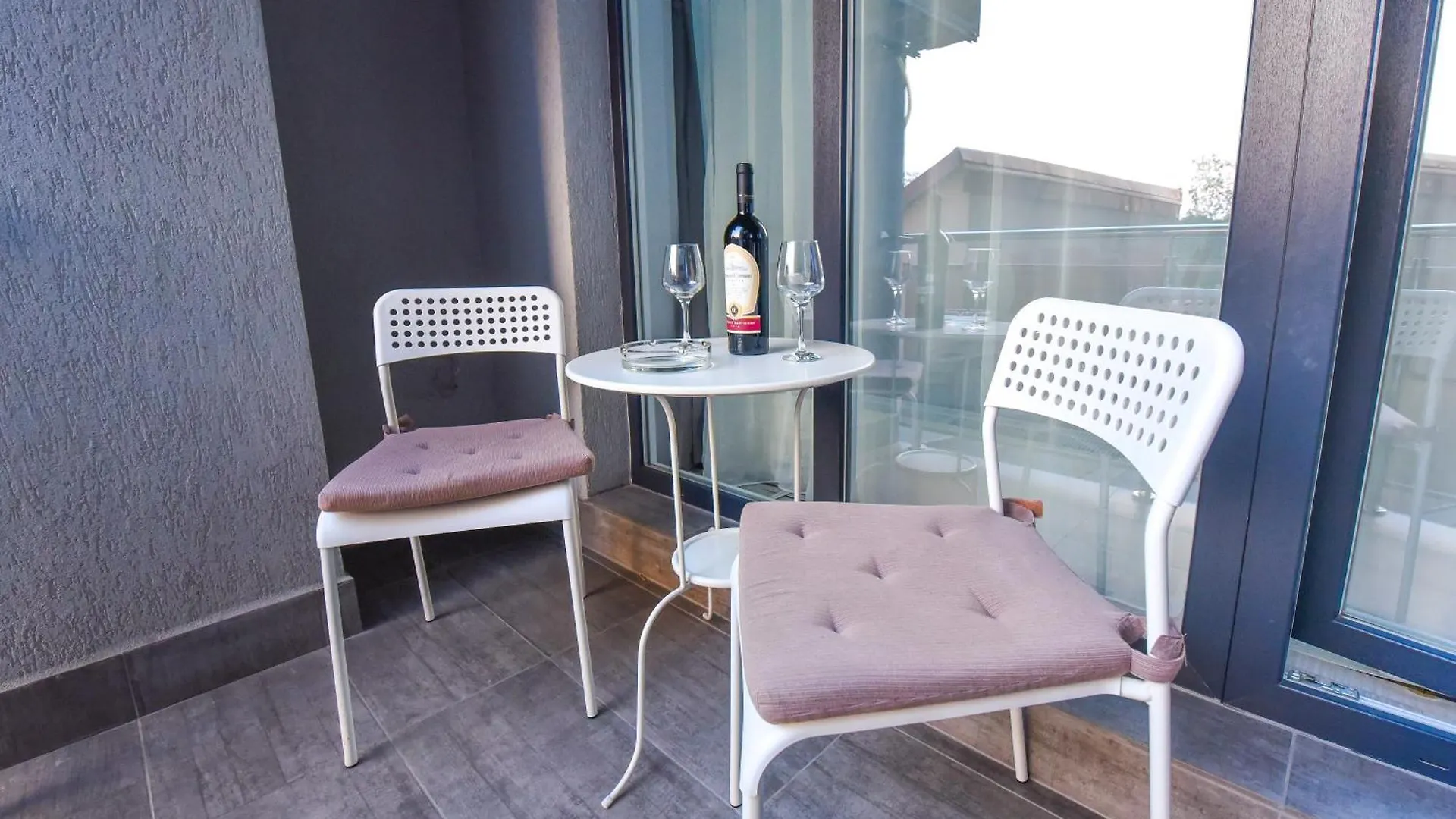 Bucharest Central Apartments & Suites